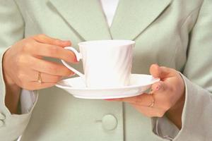 足への負担を軽減する中敷きを販売する店